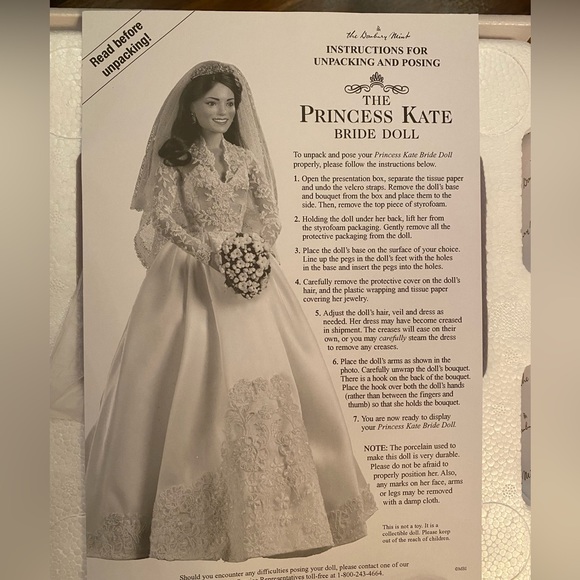 Princess Kate collectible doll from Royal Wedding by Danbury Mint - Picture 4 of 6